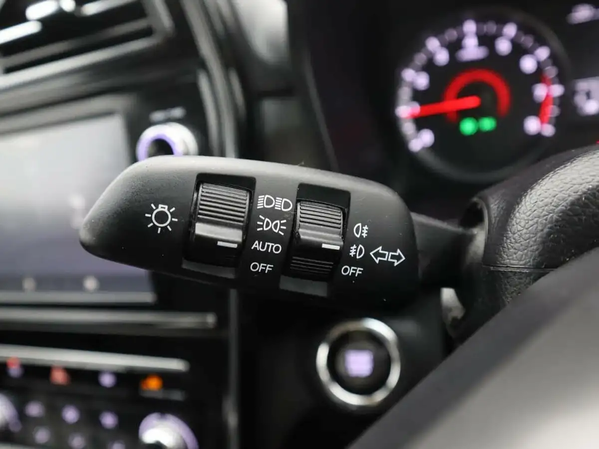 2022-kgm-ssangyong-tivoli-12-gdi-t-ventura-big-31