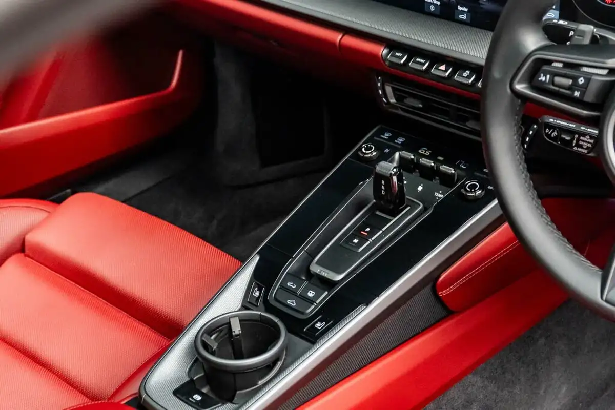2021-porsche-911-30-carrera-4-coupe-big-33