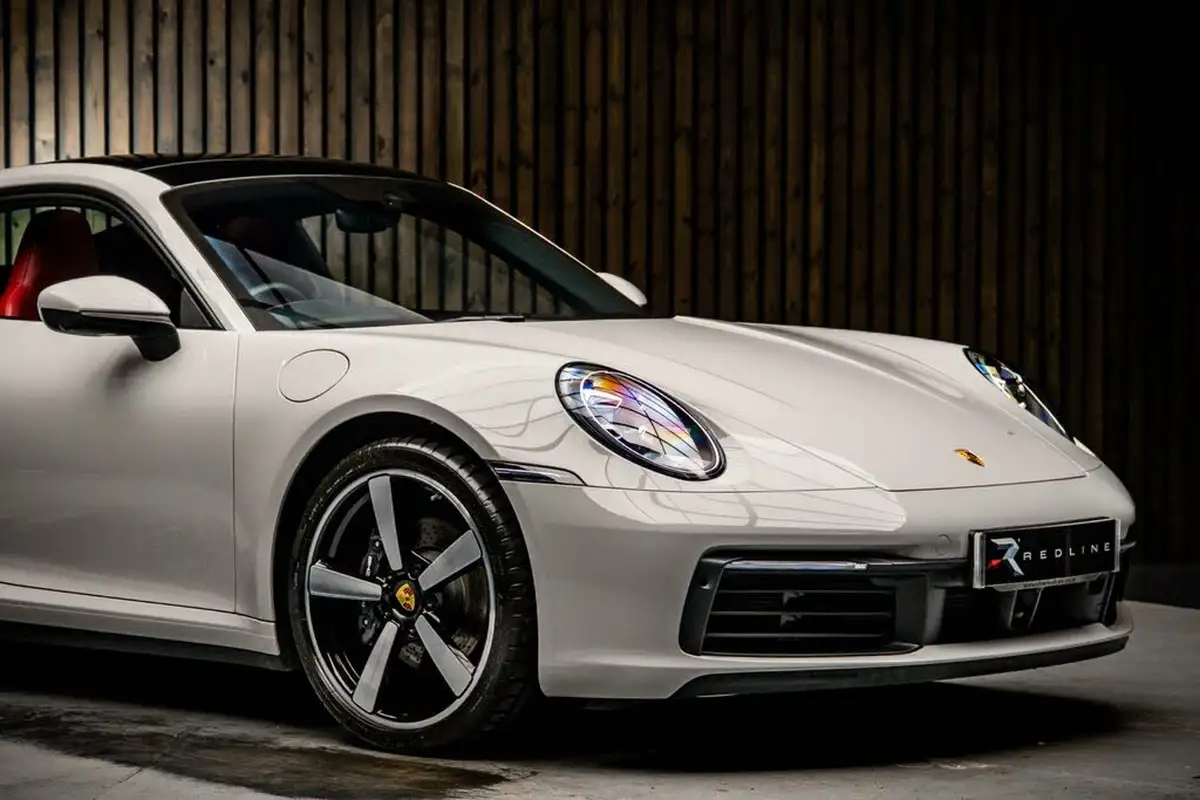 2021-porsche-911-30-carrera-4-coupe-big-9