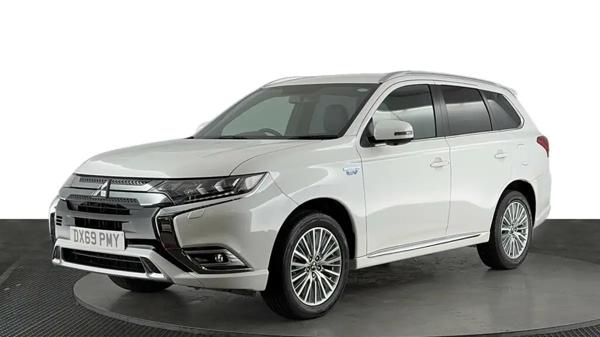 2019-mitsubishi-outlander-24-4h-phev-big-0
