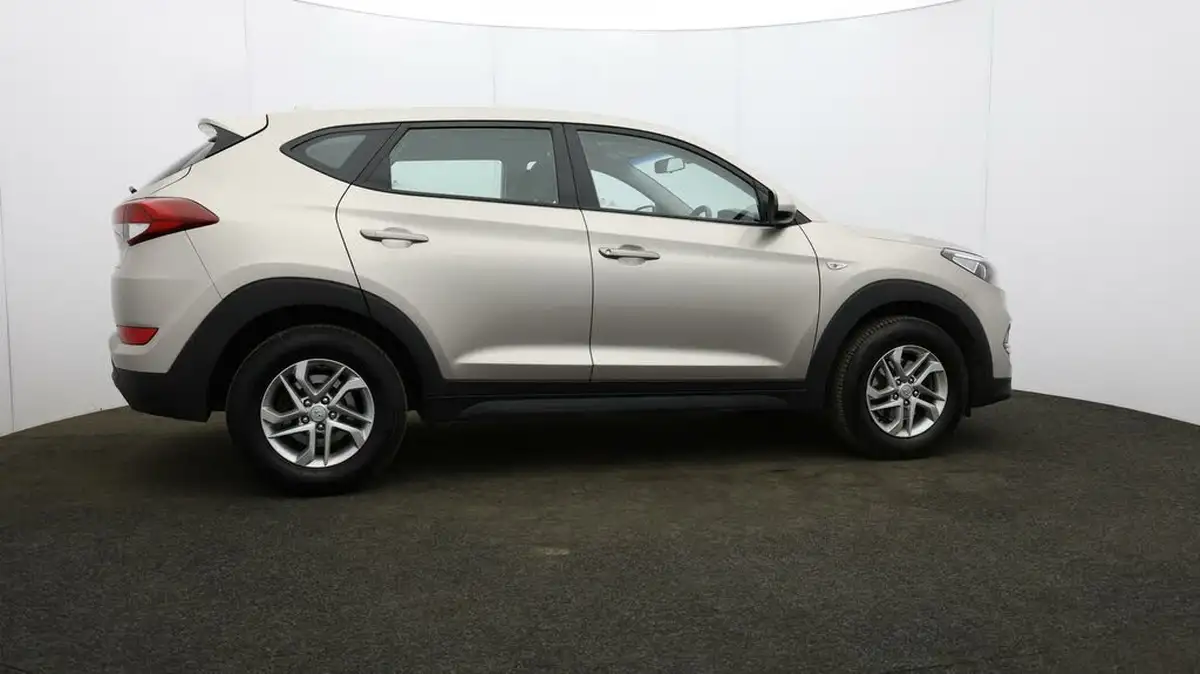 2018-hyundai-tucson-17crdi-blue-drive-s-big-44