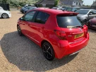 2016-toyota-yaris-133-design-small-4