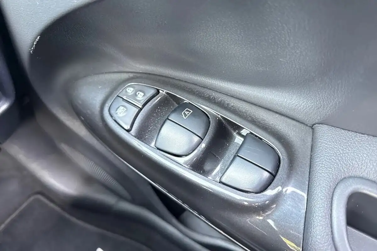 2018-nissan-juke-16-tekna-112ps-ss-1598cc-big-38