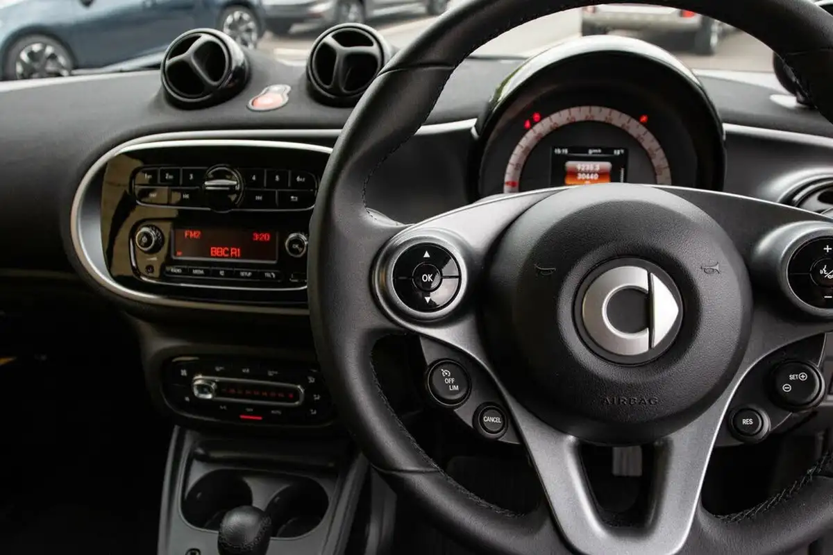 2016-smart-fortwo-10-prime-71bhp-ss-coupe-twinamic-big-18