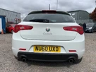 2010-alfa-romeo-giulietta-20td-lusso-small-5