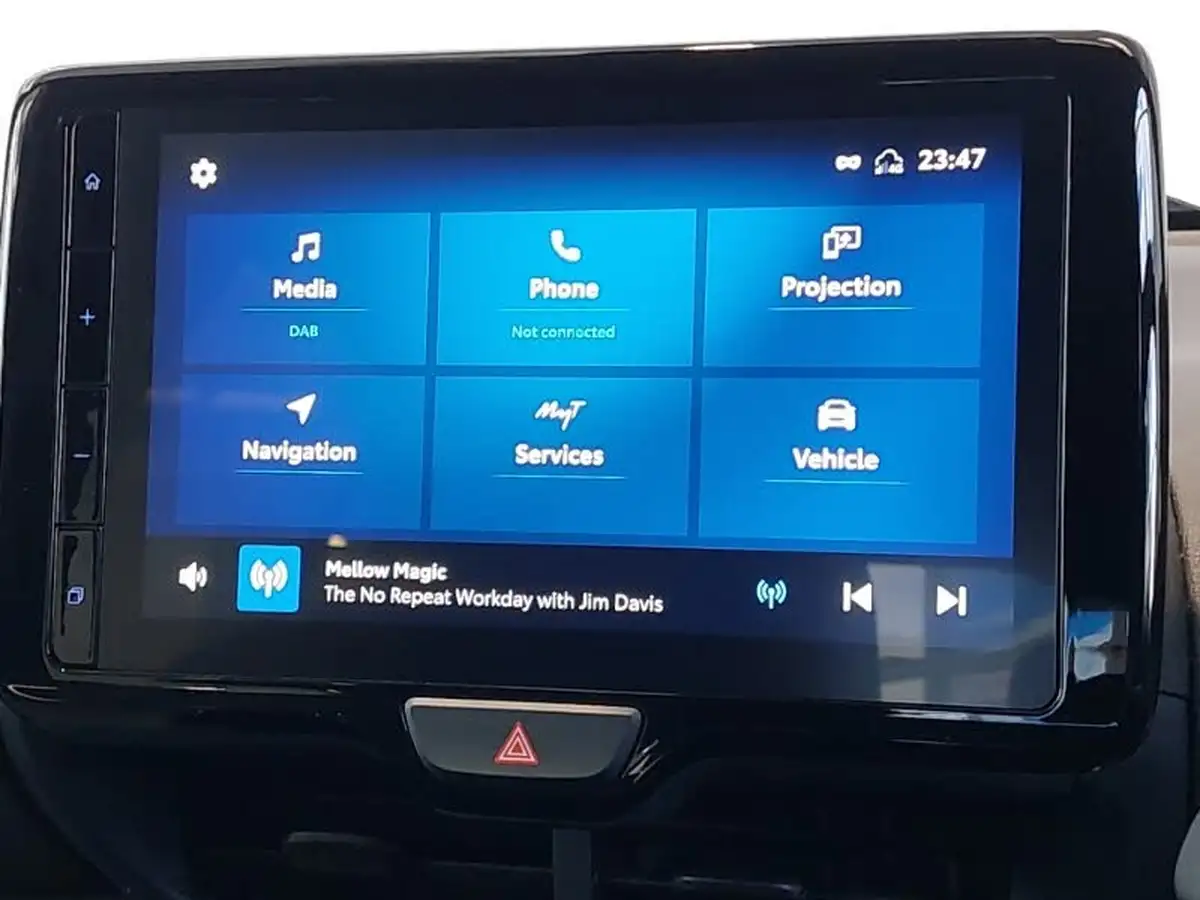 2022-toyota-yaris-cross-15-vvt-i-dynamic-big-9