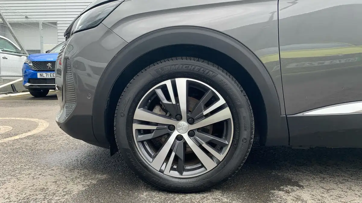 2024-peugeot-5008-suv-12-allure-premium-big-13