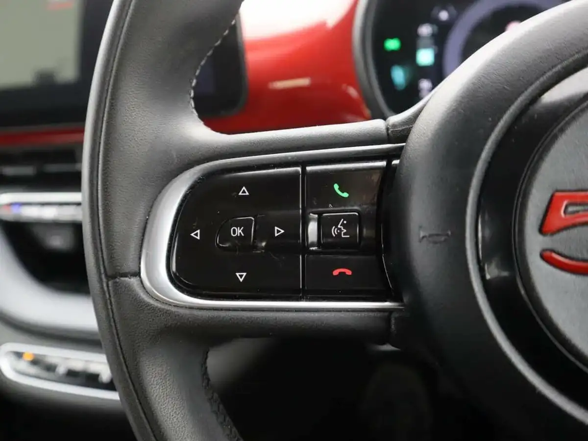 2022-fiat-500-e-red-93bhp-big-20