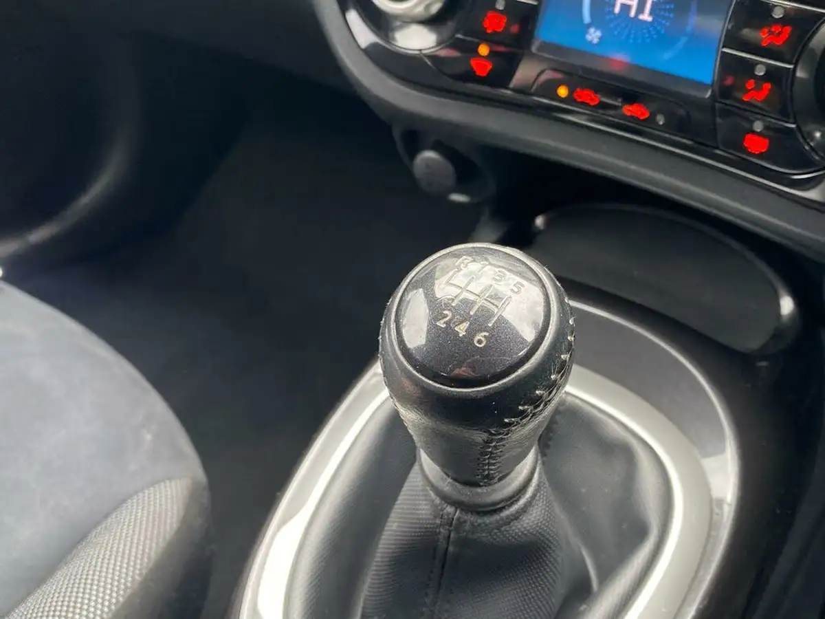 2014-nissan-juke-12-acenta-premium-big-18