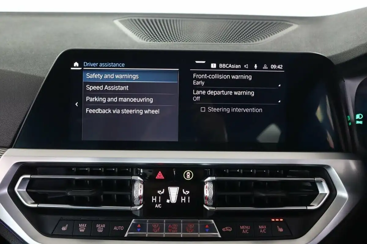 2019-bmw-3-series-20-330e-m-sport-plus-pack-big-44