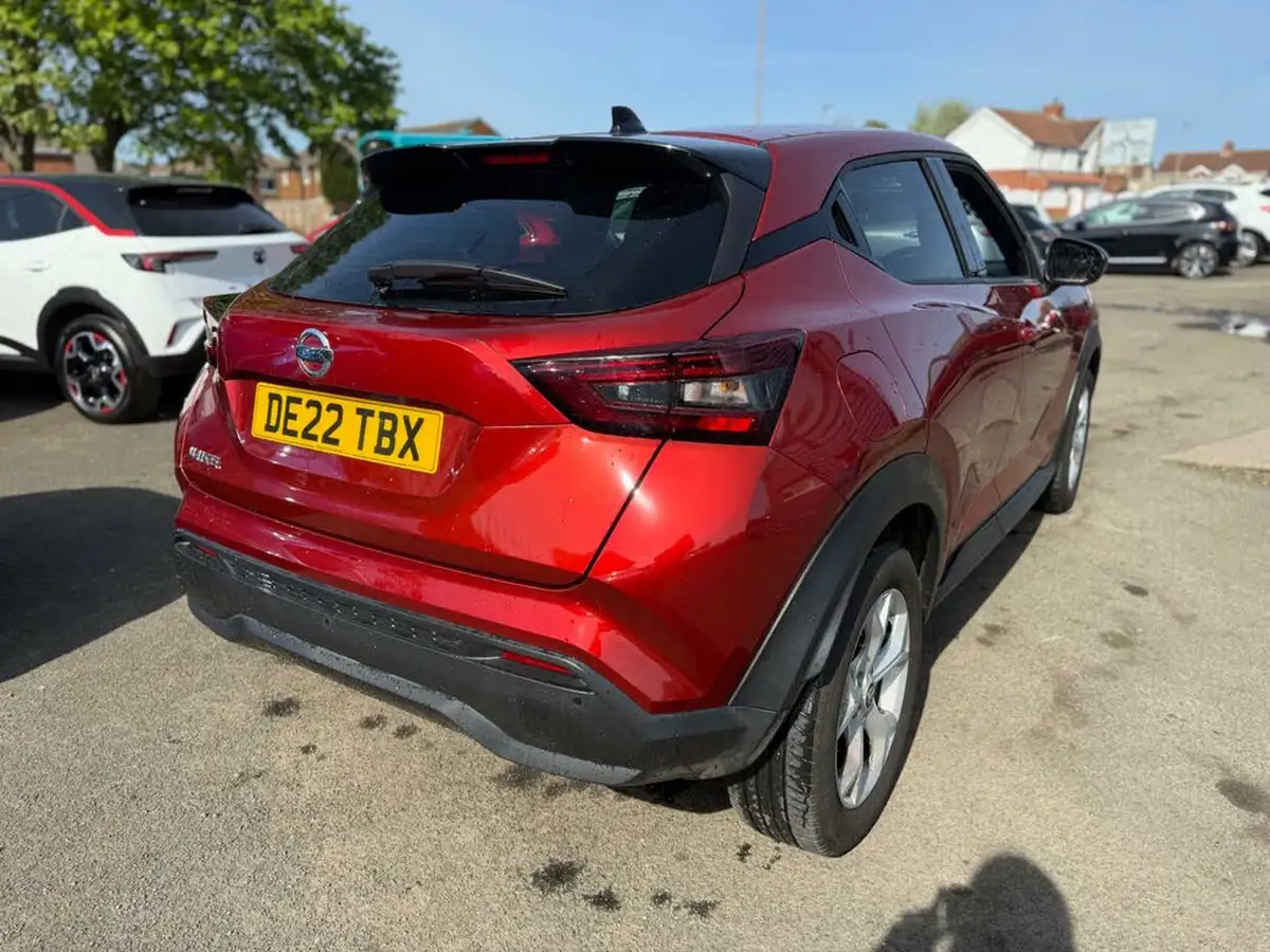 2022-nissan-juke-10-dig-t-n-connecta-big-2