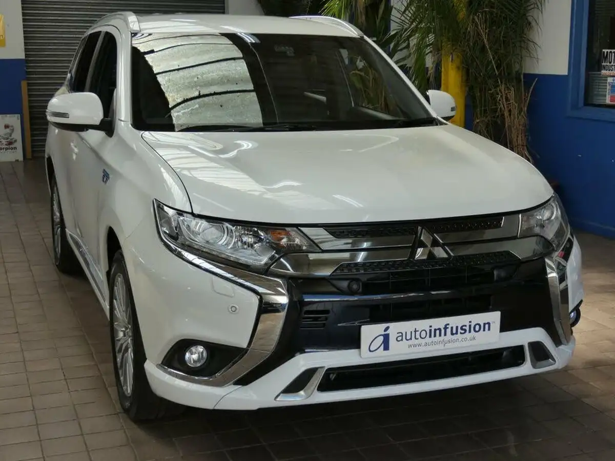2021-mitsubishi-outlander-24-dynamic-safety-phev-big-23