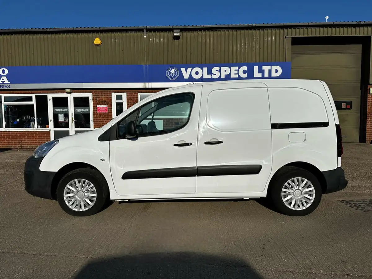 2017-peugeot-partner-16bluehdi-se-l1-75ps-eu6-651-panel-big-5