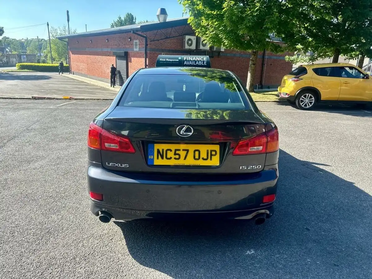 2008-lexus-is-250-25-se-auto-big-6