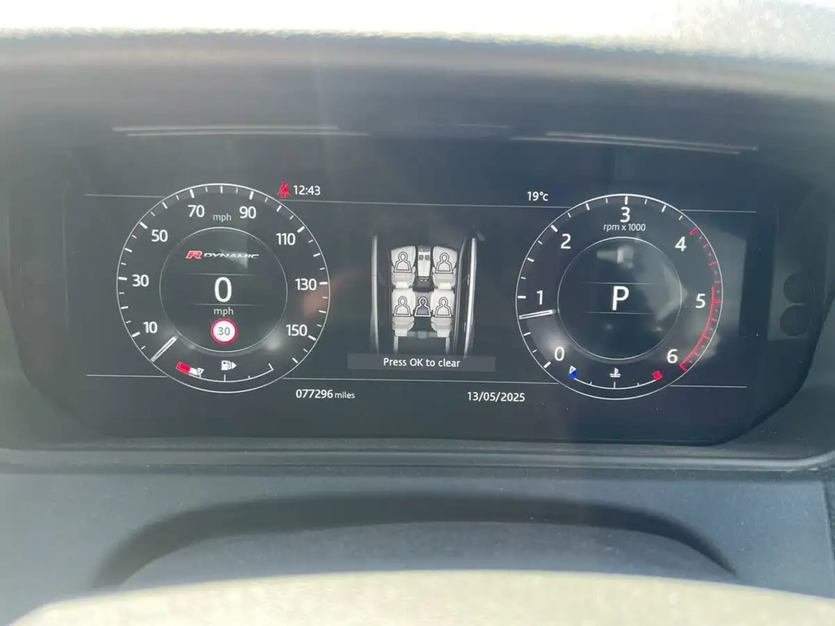 2018-land-rover-range-rover-velar-20-d180-r-dynamic-se-ss-big-23