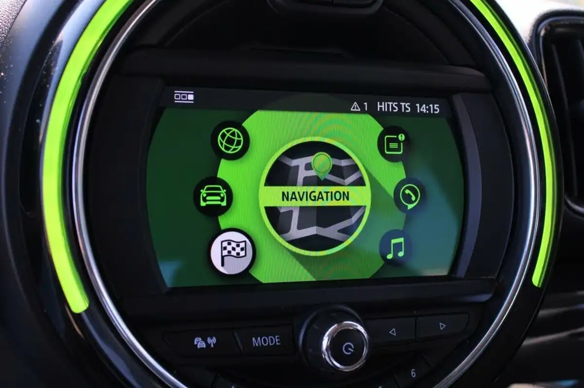 2020-mini-countryman-20td-cooper-d-classic-comfortnav-plus-all4-big-14