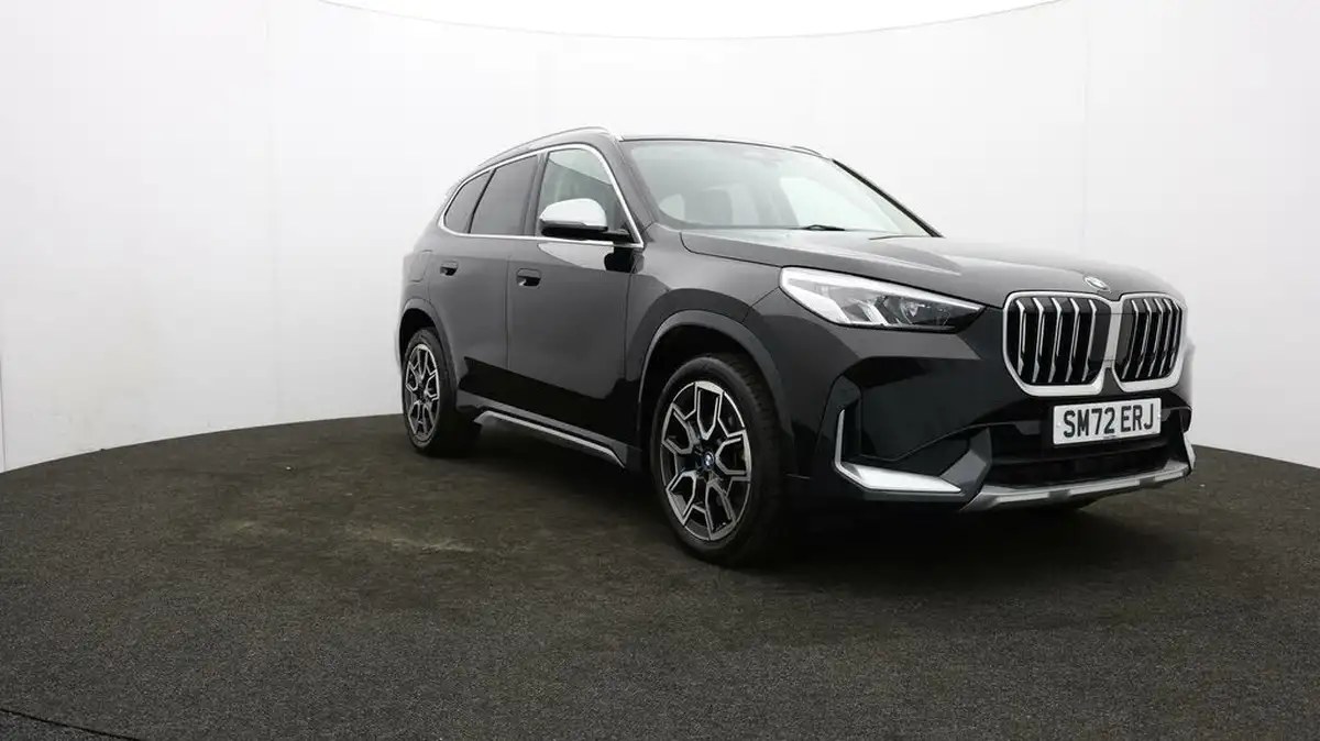 2022-bmw-x1-15-sdrive20i-xline-big-46