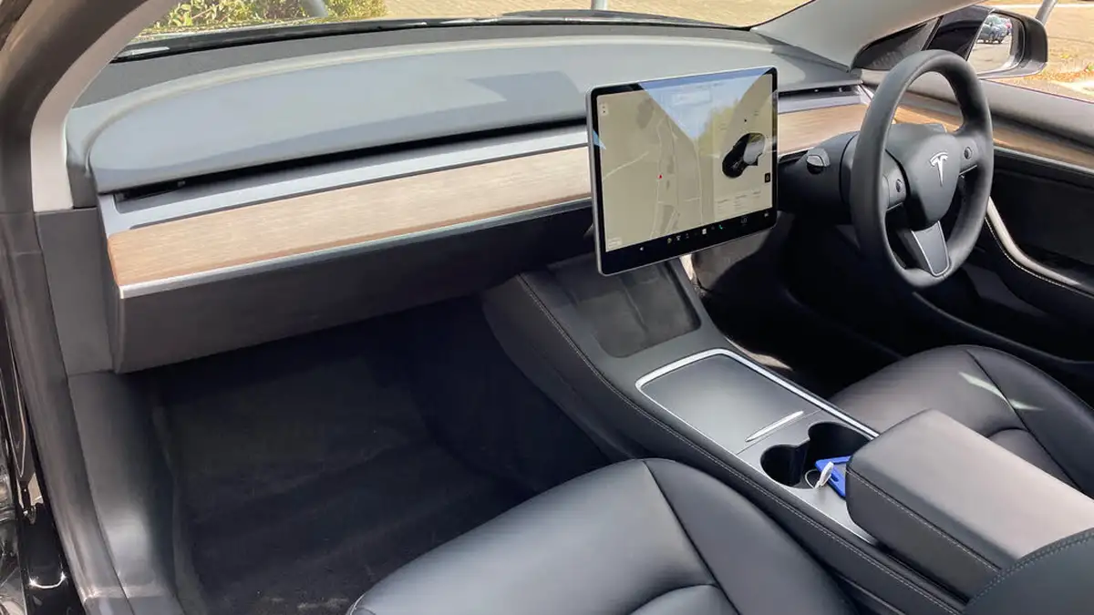 2021-tesla-model-3-e-long-range-awd-big-9