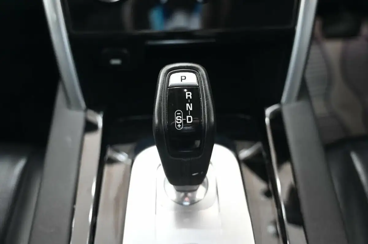 2019-land-rover-discovery-sport-20-d180-se-big-26