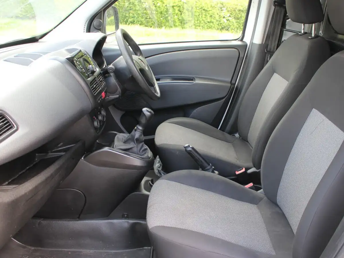 2021-fiat-doblo-cargo-13td-l2h1-maxi-panel-van-big-3