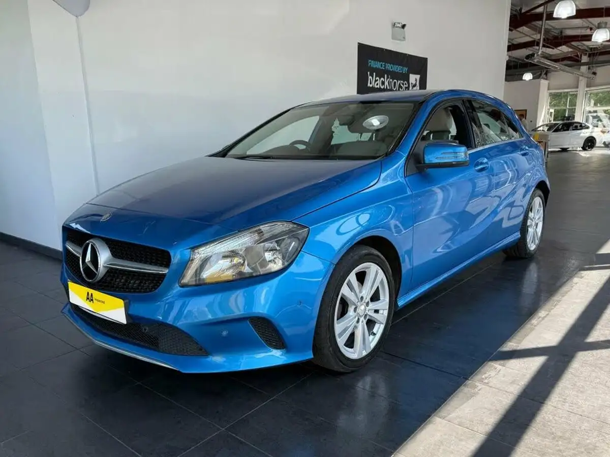 2016-mercedes-benz-a-class-15d-a180d-sport-ss-7g-dct-big-6