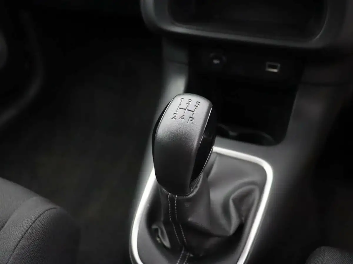 2022-citroen-c3-12-puretech-shine-plus-83ps-ss-big-28