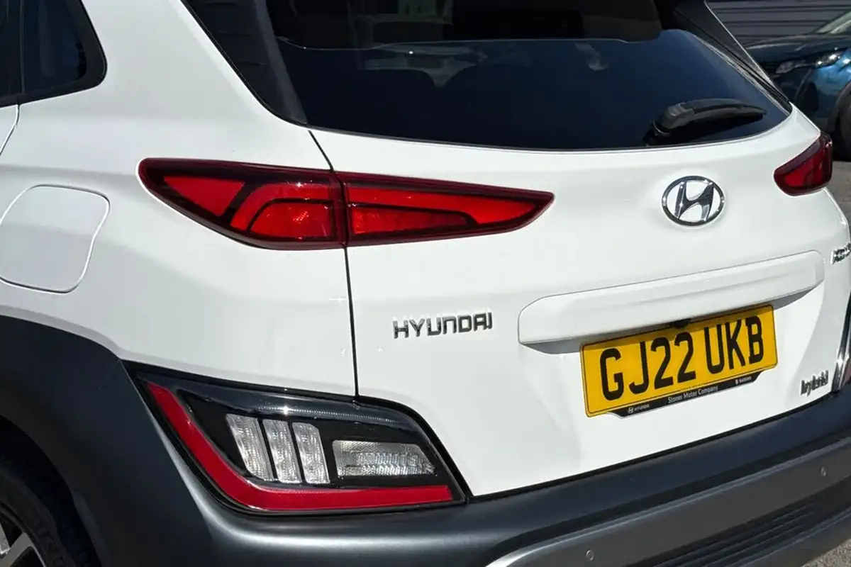 2022-hyundai-kona-16-gdi-premium-big-7