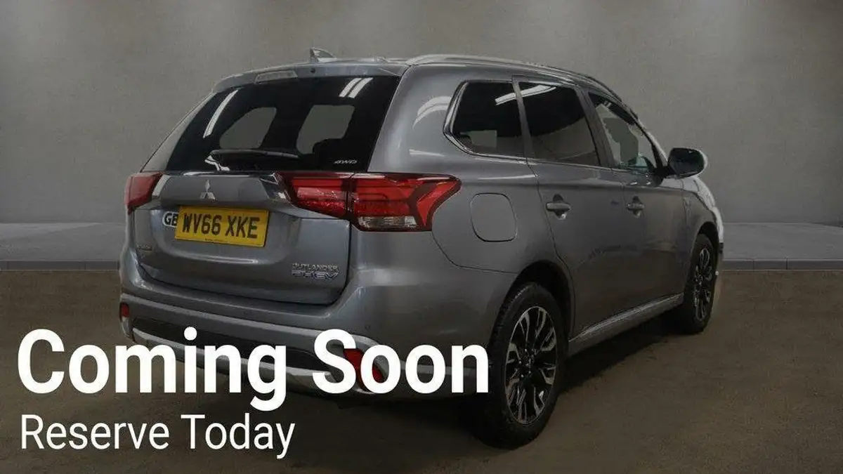 2016-mitsubishi-outlander-20-gx4h-phev-big-11