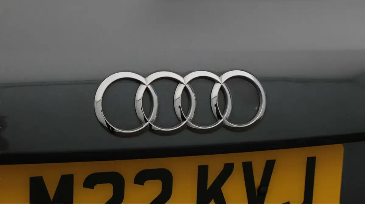 2022-audi-a3-14-40-tfsi-e-s-line-big-21