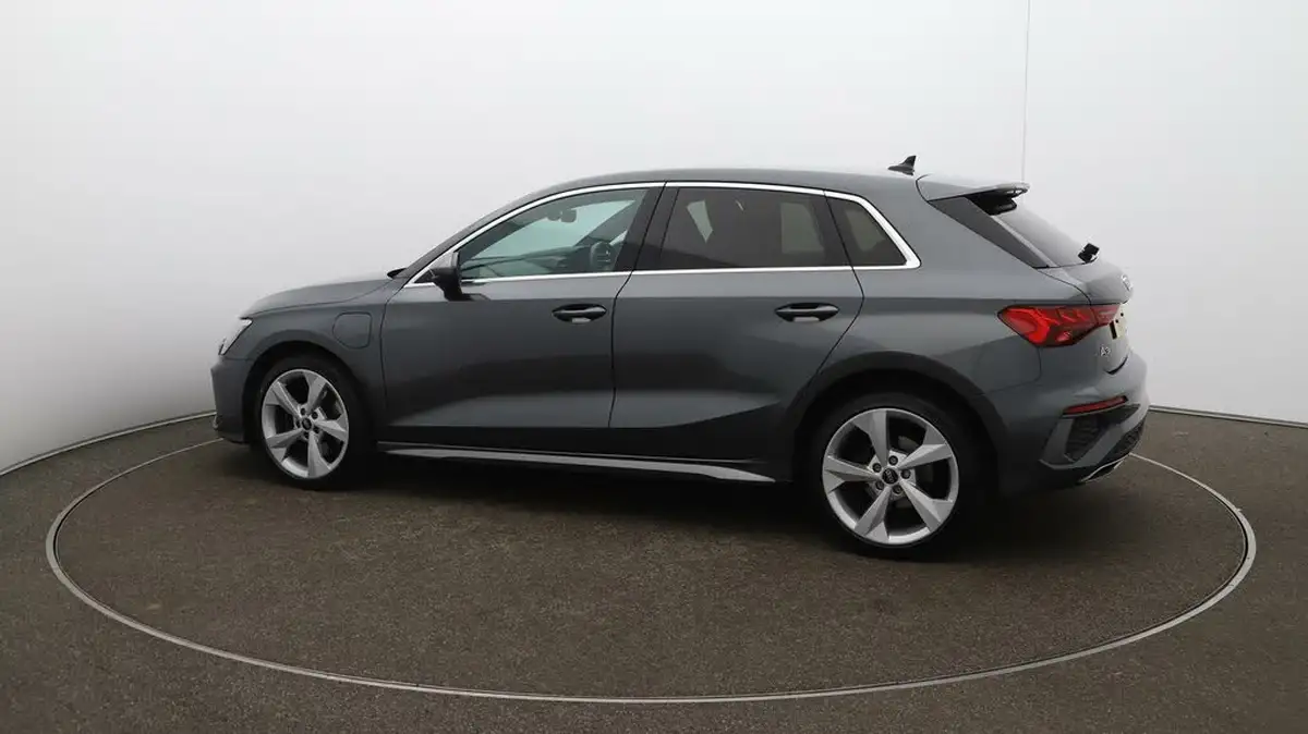 2022-audi-a3-14-40-tfsi-e-s-line-big-45