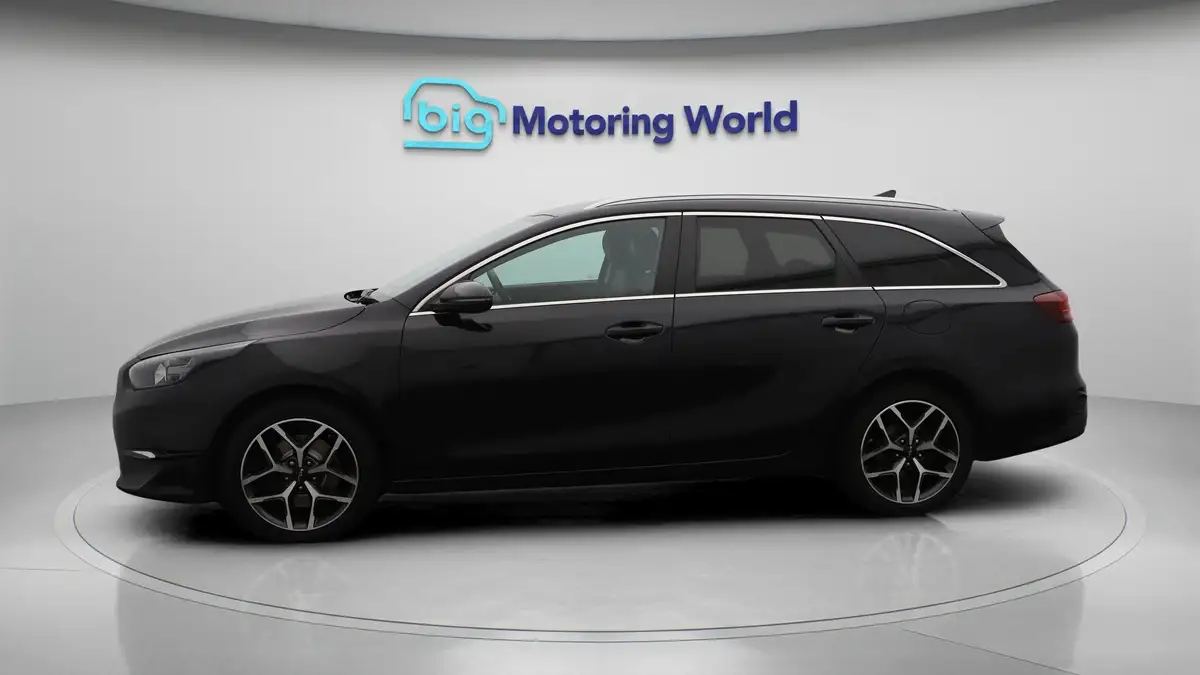 2022-kia-ceed-15-t-gdi-3-sportswagon-big-4