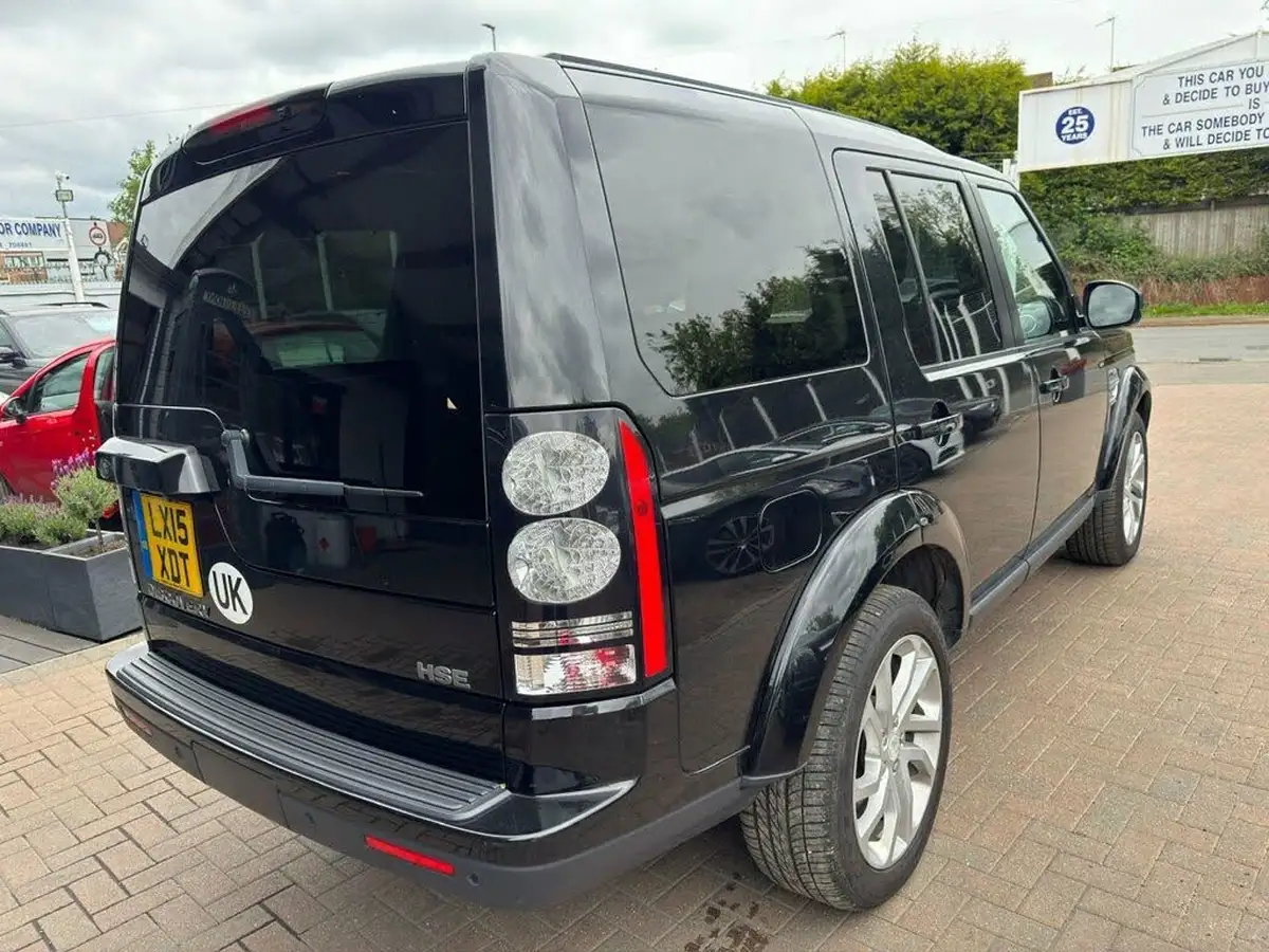 2015-land-rover-discovery-4-30-sd-v6-hse-big-1
