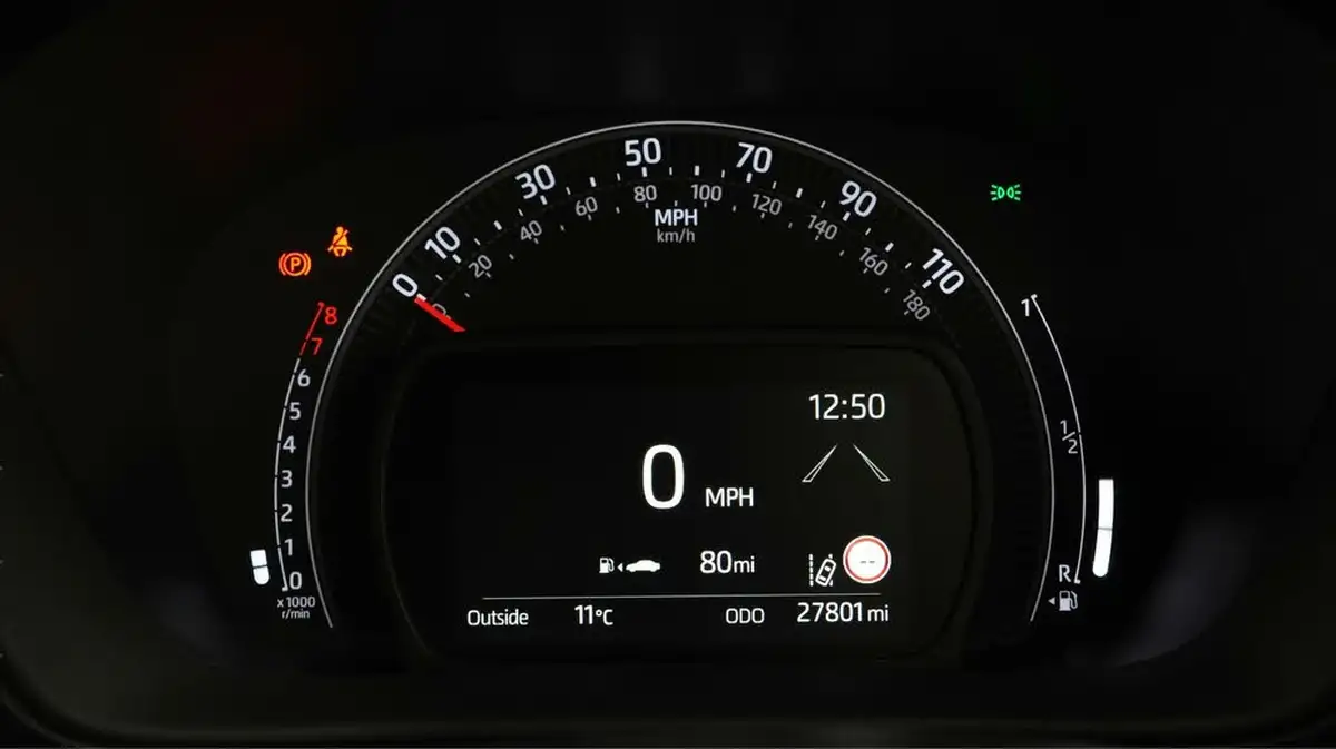 2023-toyota-aygo-x-10-vvt-i-edge-big-9