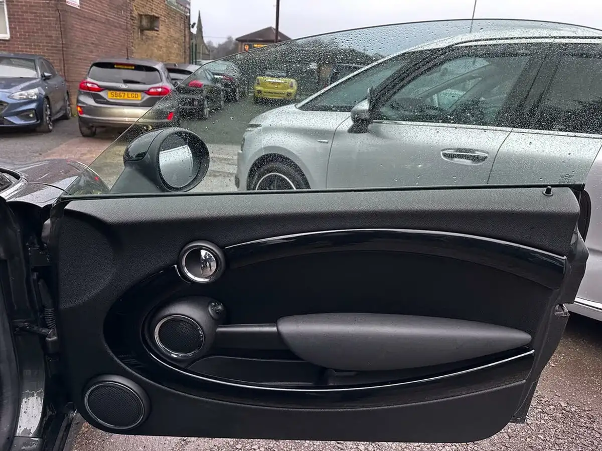 2013-mini-coupe-16-cooper-auto-big-13