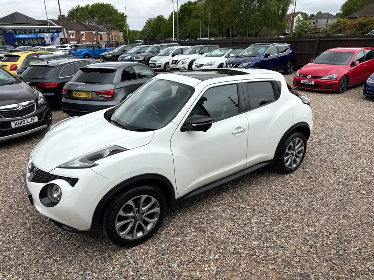 2014-nissan-juke-12-tekna-big-4