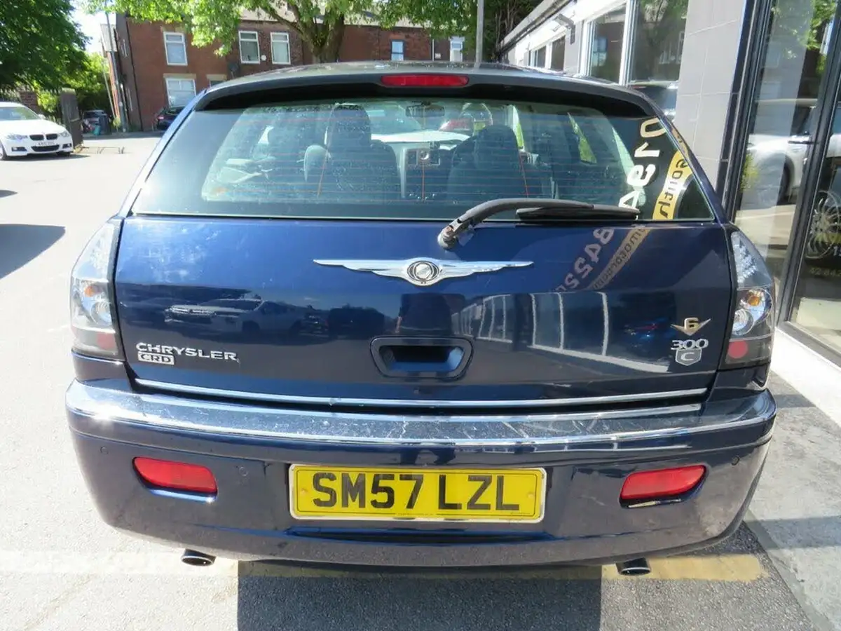 2007-chrysler-300c-30td-estate-5d-big-4