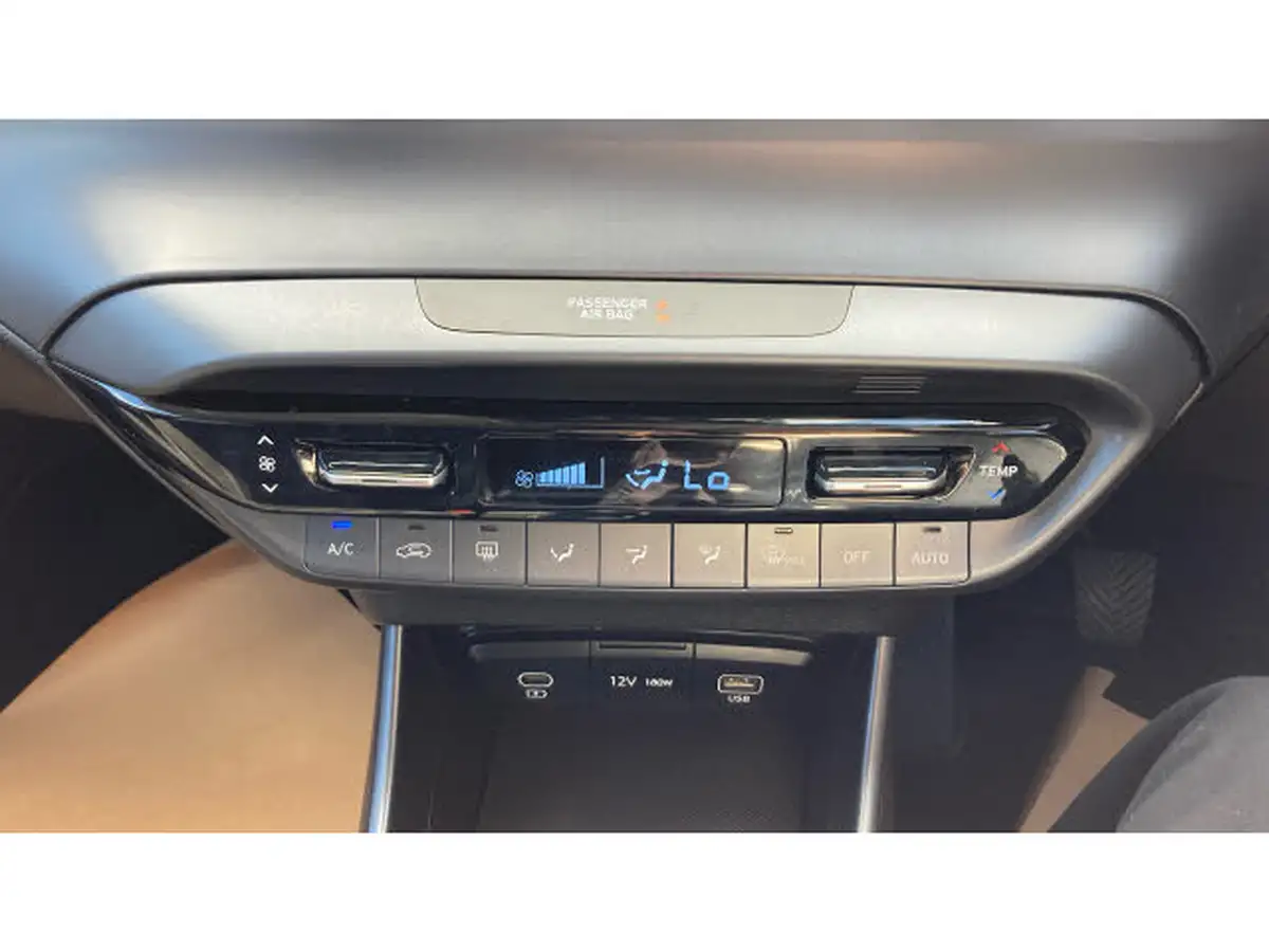 2024-hyundai-i20-10-t-gdi-premium-big-26