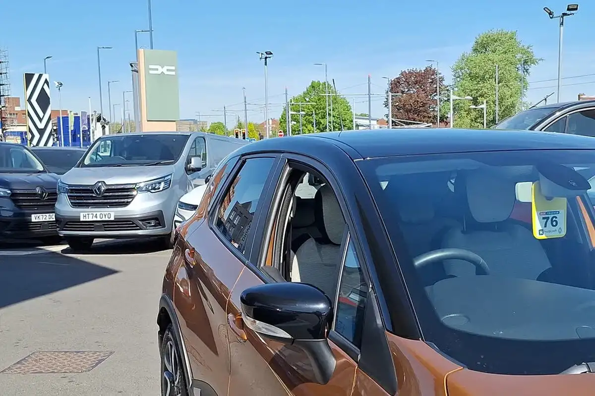 2018-renault-captur-15dci-iconic-big-23