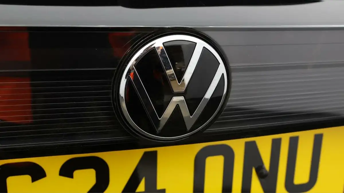 2024-volkswagen-t-cross-10-tsi-life-115ps-dsg-big-20