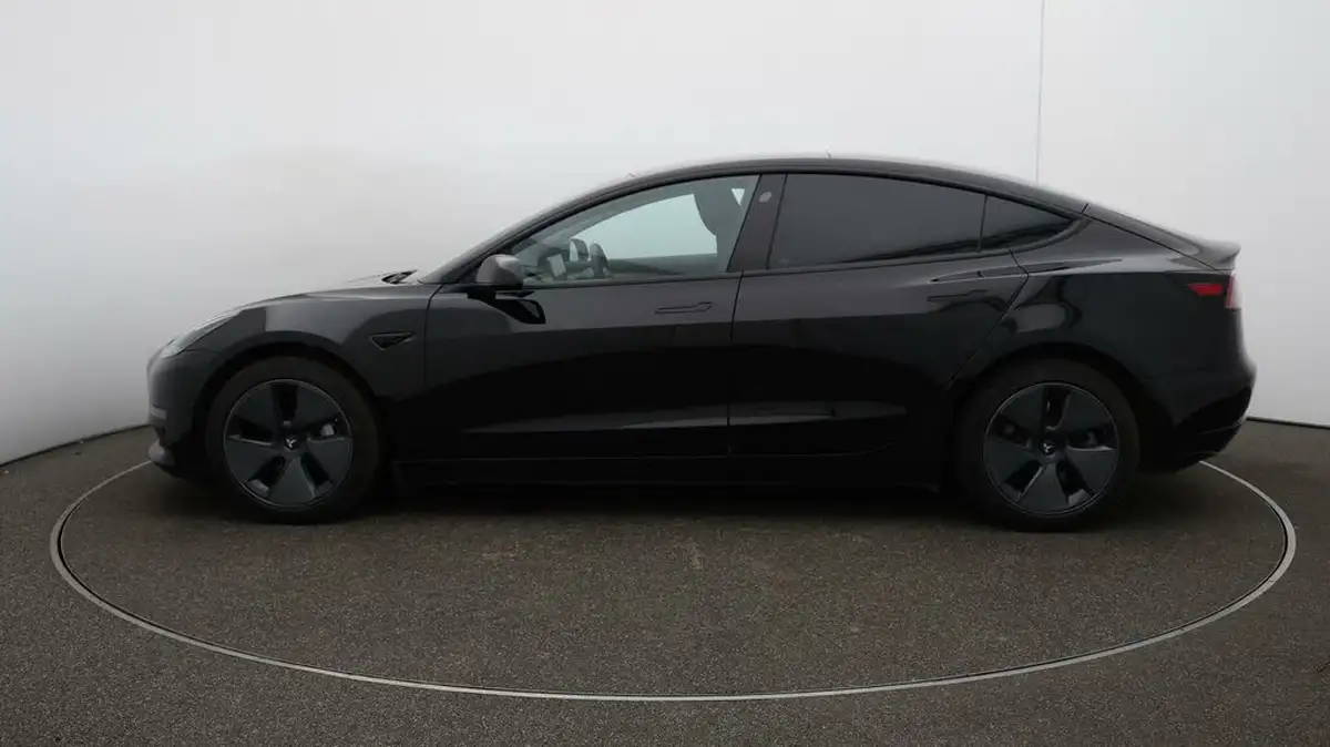 2021-tesla-model-3-e-long-range-awd-big-56