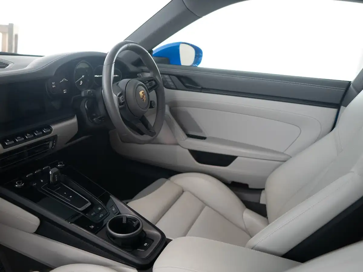 2021-porsche-911-30-carrera-4-gts-480ps-coupe-big-24