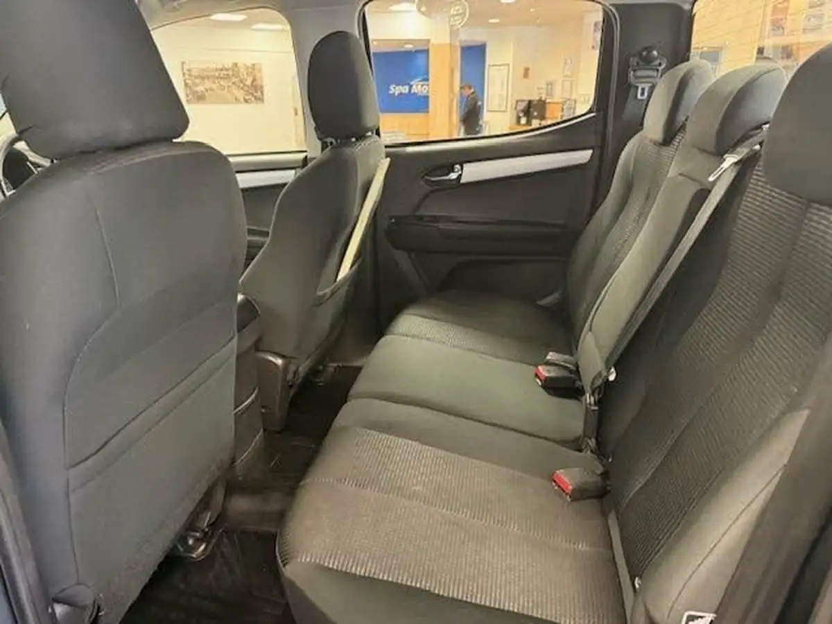 2019-isuzu-d-max-19td-yukon-double-pick-up-big-19