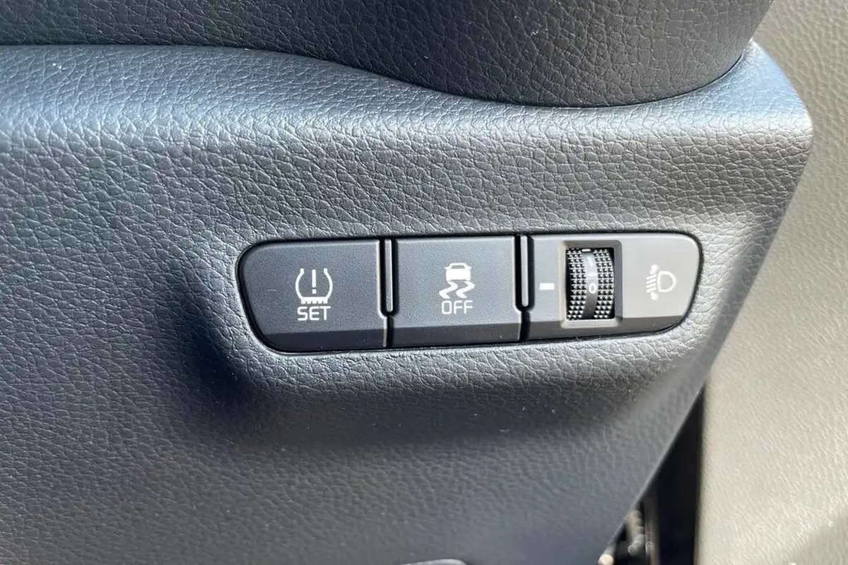 2024-kia-picanto-10-x-line-s-big-20