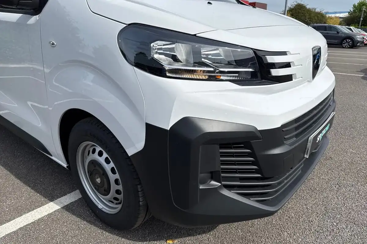 2024-peugeot-expert-15-bluehdi-professional-long-big-28