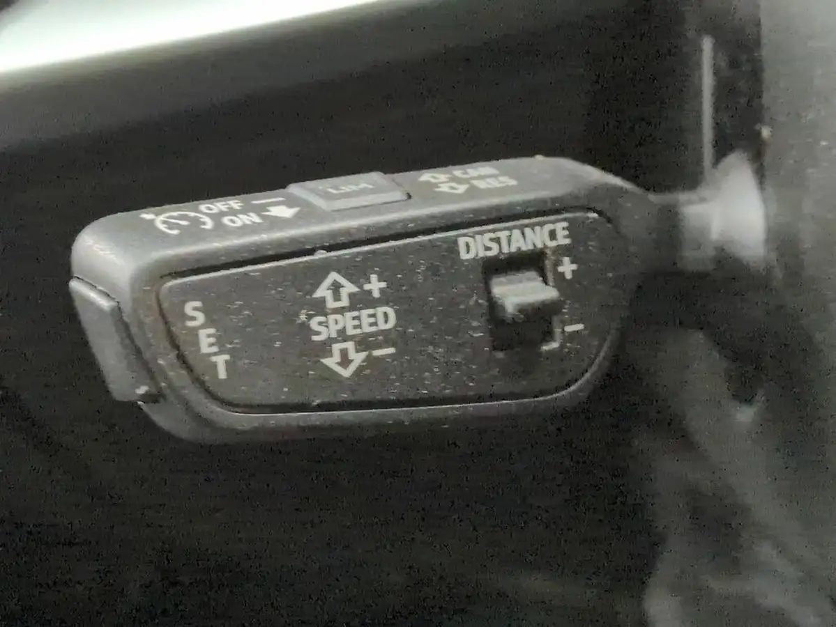 2022-audi-a3-10-30-tfsi-technik-s-tronic-big-18