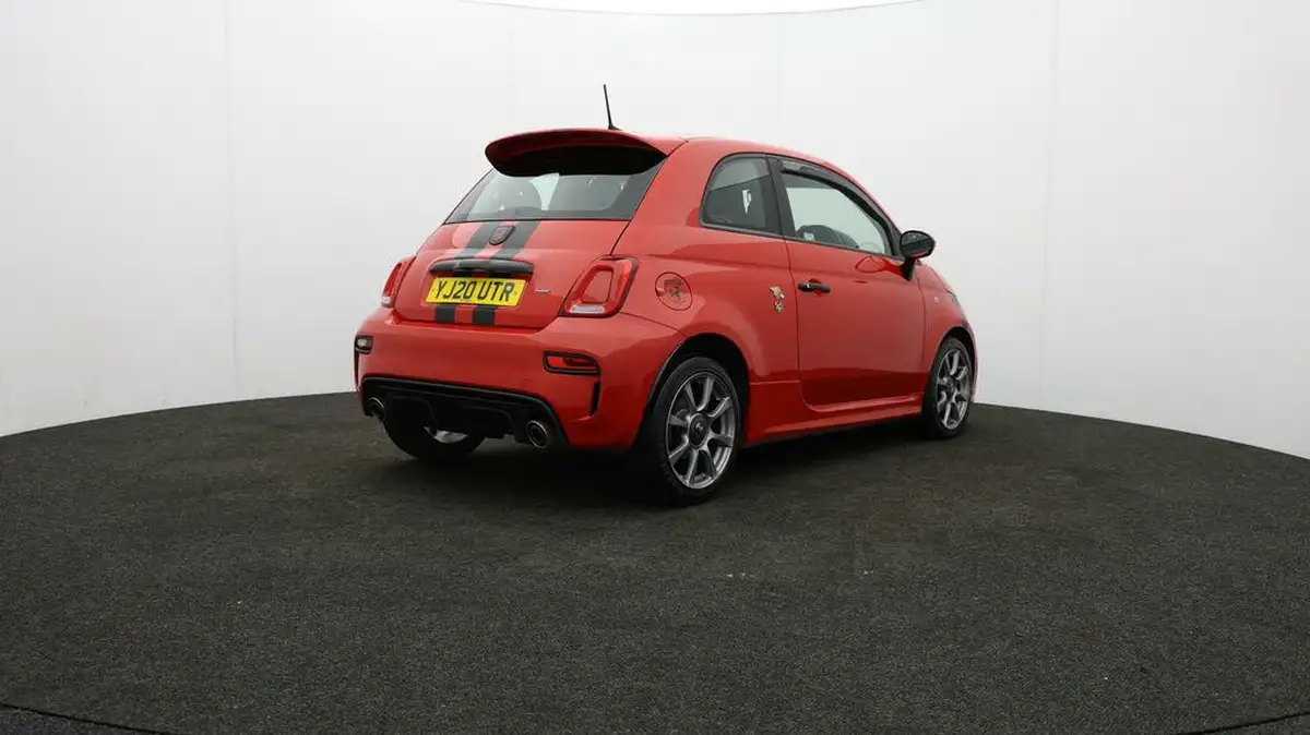 2020-abarth-595-14-tjet-big-76