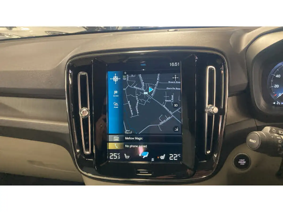 2021-volvo-xc40-15-t3-inscription-pro-161bhp-auto-big-11