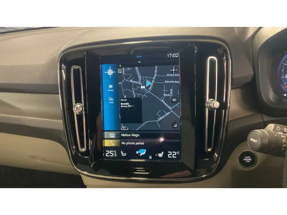2021-volvo-xc40-15-t3-inscription-pro-161bhp-auto-big-35