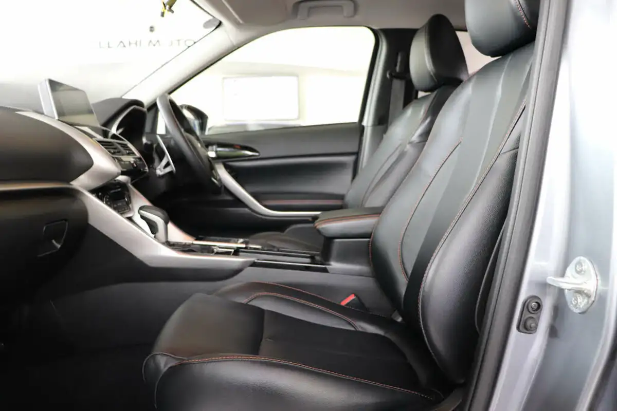 2018-mitsubishi-eclipse-cross-15-4-auto-big-47