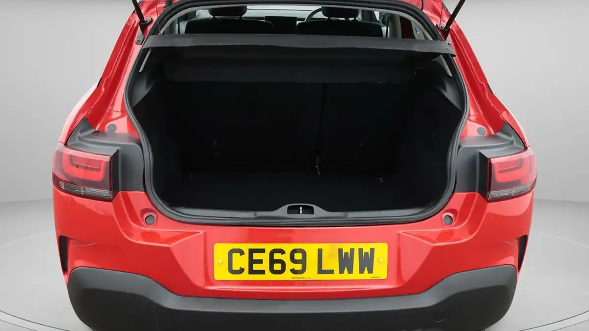 2019-citroen-c4-cactus-15bluehdi-flair-120ps-eat6-big-17